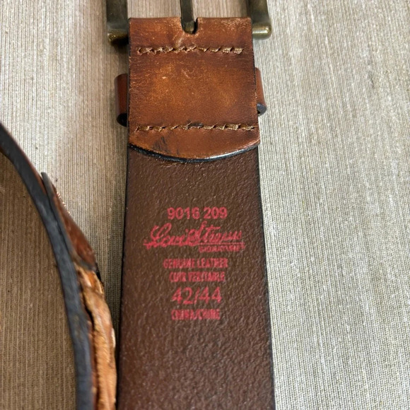 LEVI’S STRAUSS Sz 42-44 Perforated & Braided Leather Belt - Picture 6 of 7